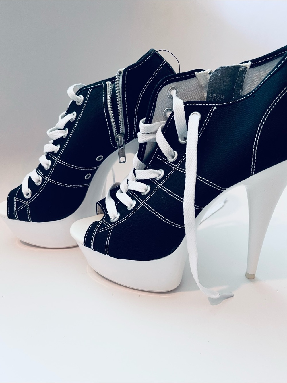 NWOT Pleaser 6” Black and White Lace-Up Peep-Toe Platform Heels